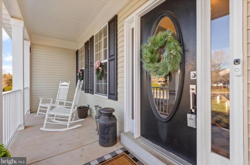 13531 Dodsworth Dr, Bristow, VA 20136-5800