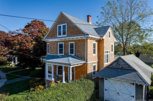 56 Bellevue Pl, United States Coast Guard Ac, CT 06320-4702