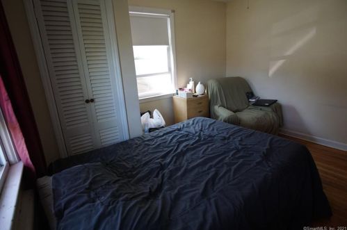 31 Willard Rd, Manchester CT  06042-3352 exterior