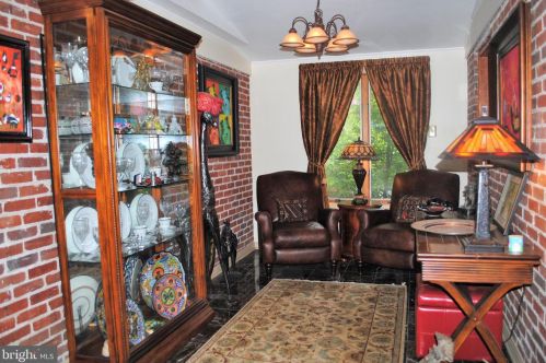 8201 Frst Hl Dr, Melrose Park PA  19027-1520 exterior