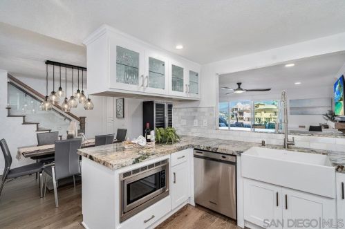 82 Montego Ct, San Diego CA  92118-3251 exterior