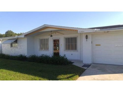 5304 Hawk Dr, Tarpon Springs, FL 34690-2131
