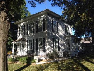 614 5th St, Holmesville, NE 68310-2905