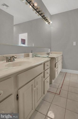 3655 Derry St, Harrisburg PA 17111-4354 exterior