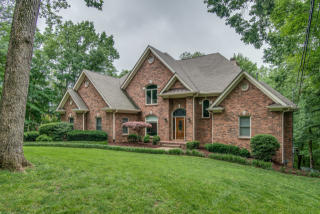1252 Temple Ridge Dr, Nashville, TN 37221-4328