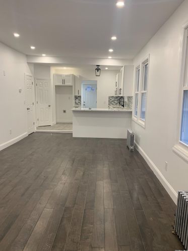 813 Meehan Ave, Far Rockaway NY  11691-5517 exterior