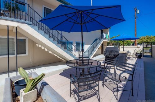 2045 Oliver Ave, San Diego CA 92109-5549 exterior