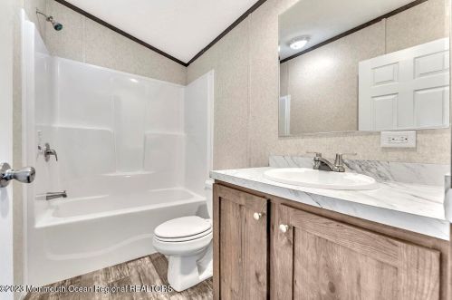 87 Herman Blvd, Hazlet NJ  07730-1547 exterior