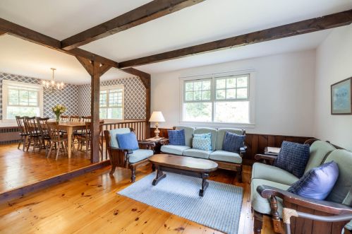 6 Adams Way, Marthas Vineyard, MA 02539-8408