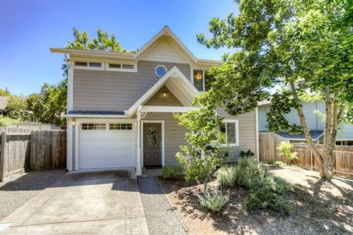 715 Oak St, Ashland, OR 97520-1258