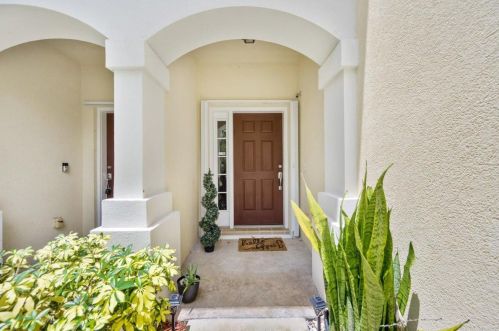 1153 Pinewood Lake Ct, West Palm Beach, FL 33415-1522