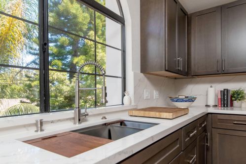 560 Apple Grove Cir, Santa Barbara CA  93105-4086 exterior
