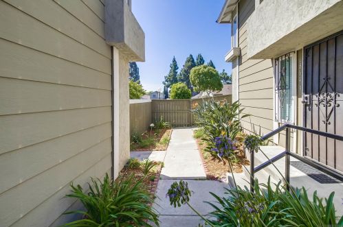 6860 Quebec Ct, San Diego, CA 92139-2731
