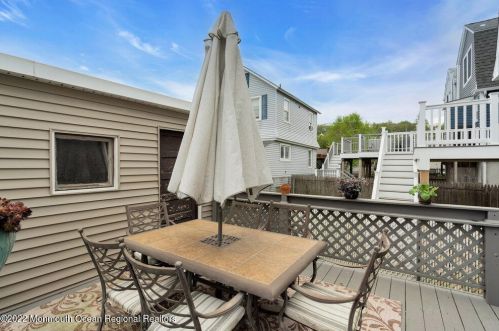 57 Barberie Ave, Monmouth Hills NJ  07732-1518 exterior