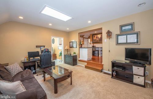 614 Westwind Dr, Berwyn PA  19312-1144 exterior