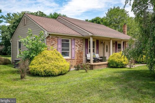 19 Viereck Rd, Auburn, NJ 08085-3614