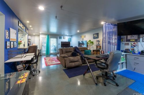 3939 Virginia Rd, Long Beach, CA 90807-2656