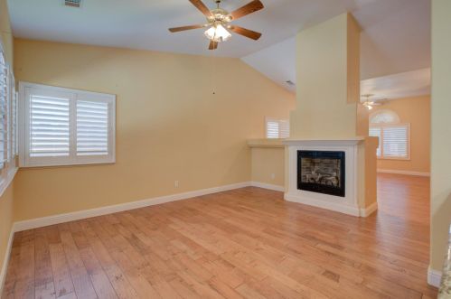 1440 Ranch House Ct, Valley Home CA  95361-8879 exterior