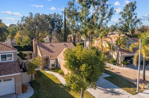 31734 Calle Novelda, Temecula CA  92592-3745 exterior