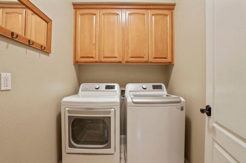 1238 River Pointe Dr, Lodi CA  95240-0564 exterior