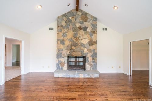 14 Turtle Back Rd, New Canaan CT  06840-2618 exterior