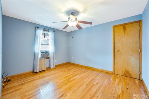 38 Madison Ave, Avenel NJ  07001-1445 exterior