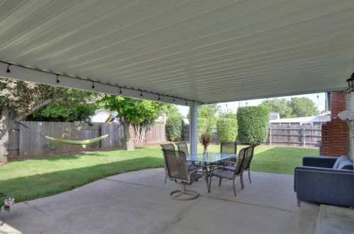 10655 Valley View Dr, Rancho Cordova CA  95670-2468 exterior