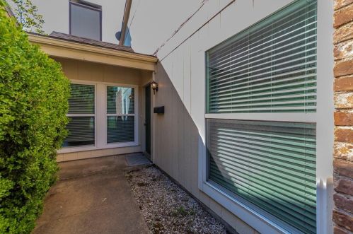 8829 Normandale St, Fort Worth, TX 76116-4820