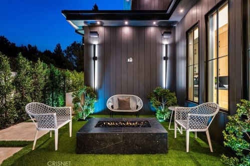 4508 Haskell Ave, Van Nuys CA  91436-3148 exterior