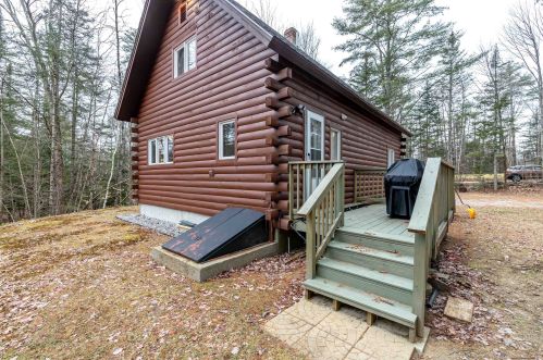 42 Sugar Run, Ellsworth NH  03285-6852 exterior