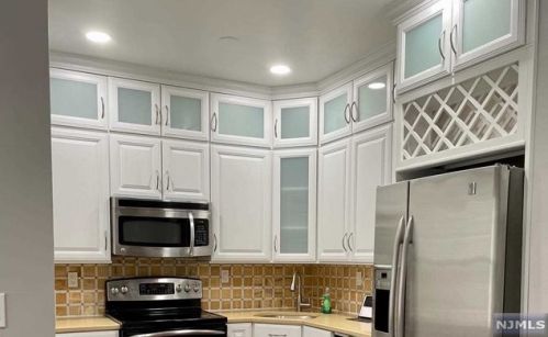 515 Bloomfield Ave, Montclair NJ  07042-3582 exterior