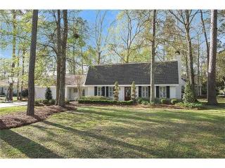 698 Beau Chene Dr, Mandeville, LA 70471-1731