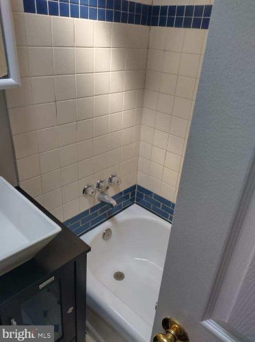 2777 Congress Rd, Camden NJ  08104-2907 exterior