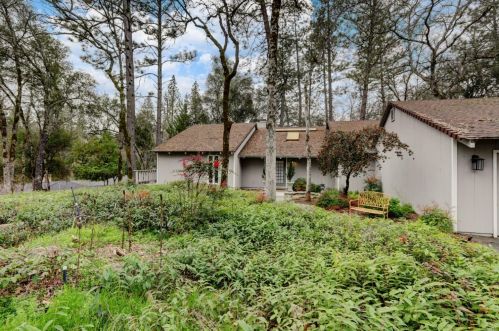 19007 Chickadee Ct, Lake Wildwood CA  95946-9644 exterior