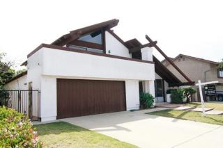 17608 Cortner Ave, Artesia, CA 90703-8118