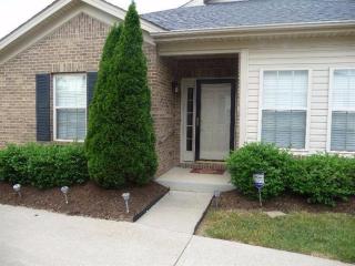 567 Goldon Trophy Trl, Lexington, KY 40514-1776