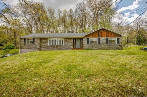227 Covey Rd, Unionville, CT 06013-1320