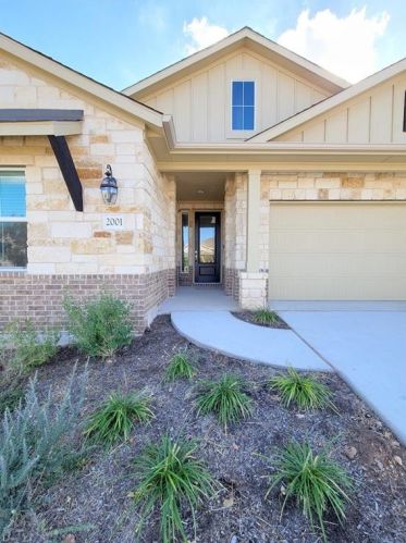 2001 Long Shadow Ln, Georgetown TX  78628 exterior