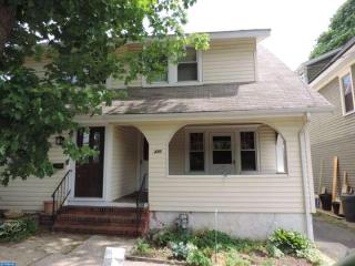 330 Crown St, Yardley PA  19067-6226 exterior