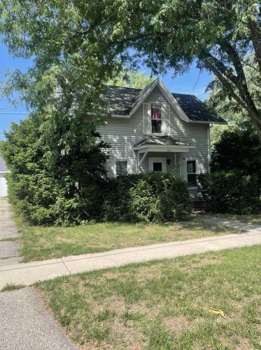 242 Lincoln St, Poynette, WI 53955-8973