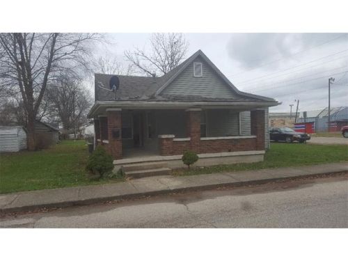 490 Maple St, Centerton, IN 46151-1075