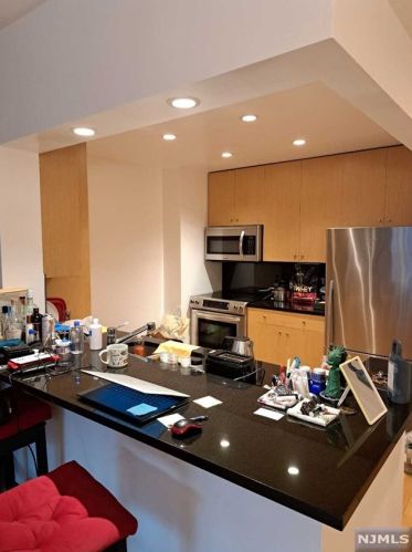 3401 City Pl, Edgewater NJ  07020-3146 exterior