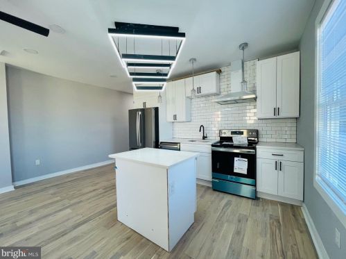 2101 Hicks St, Philadelphia PA  19145-3912 exterior