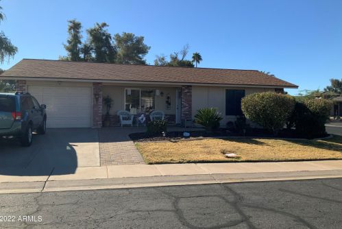 521 Leisure World, Mesa, AZ 85206-3124