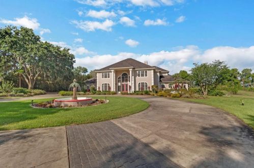 11093 Lane Park Rd, Tavares, FL 32778-9662