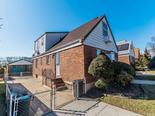 81-48 249th St, Jamaica, NY 11426-1856