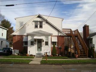 23 Pine St, New Haven CT  06514-4924 exterior