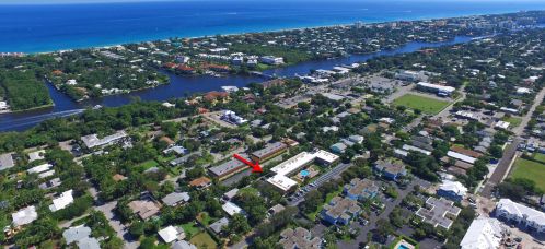 1001 8th Ave, Delray Beach FL  33483-5801 exterior
