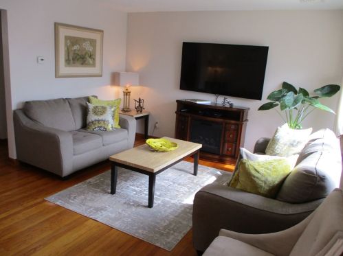 1218 50th St, North Bergen, NJ 07047-3116