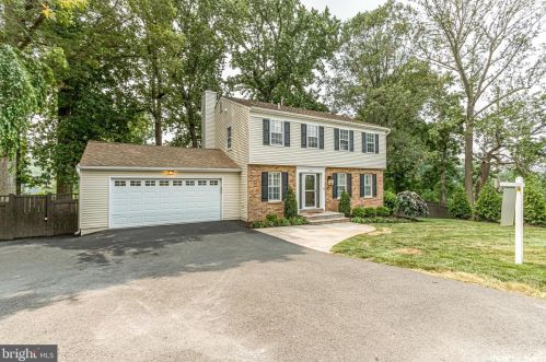 7617 Virginia Ln, Falls Church, VA 22043-3246